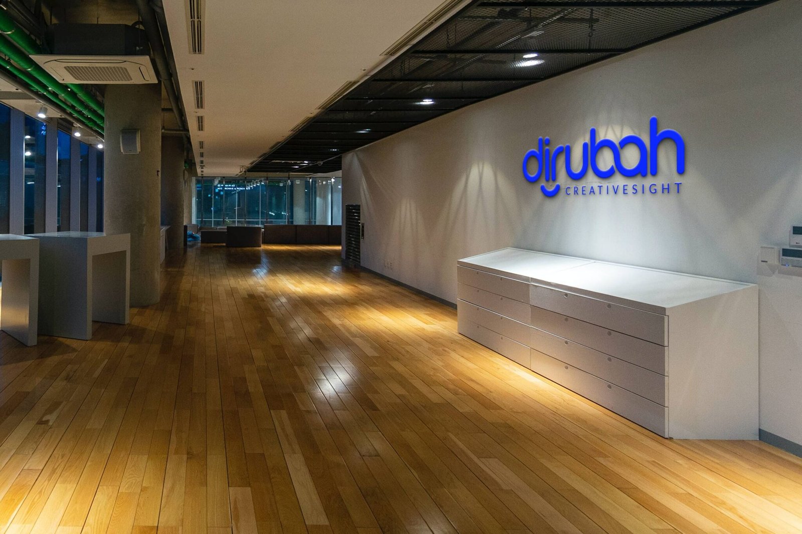 dirubah studio office-lite